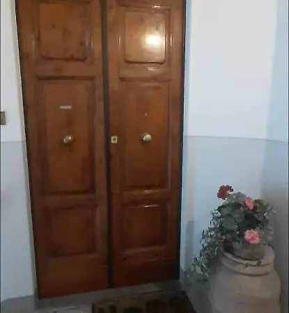 Santa Lucia 4 *