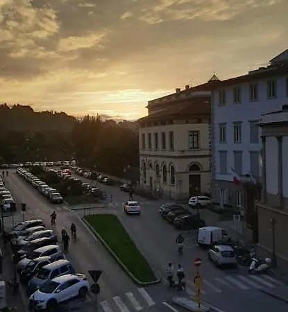 Δωμάτια σε οικογενειακή κατοικία Santa Lucia 4